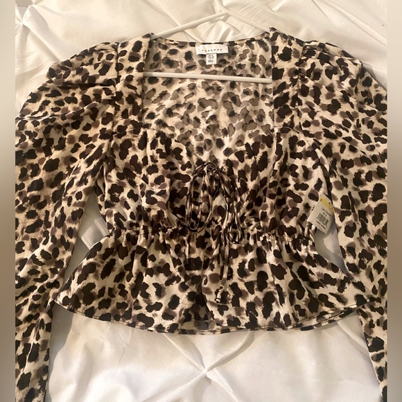NWT Topshop Leopard Top Size US 6 - Picture 1 of 8